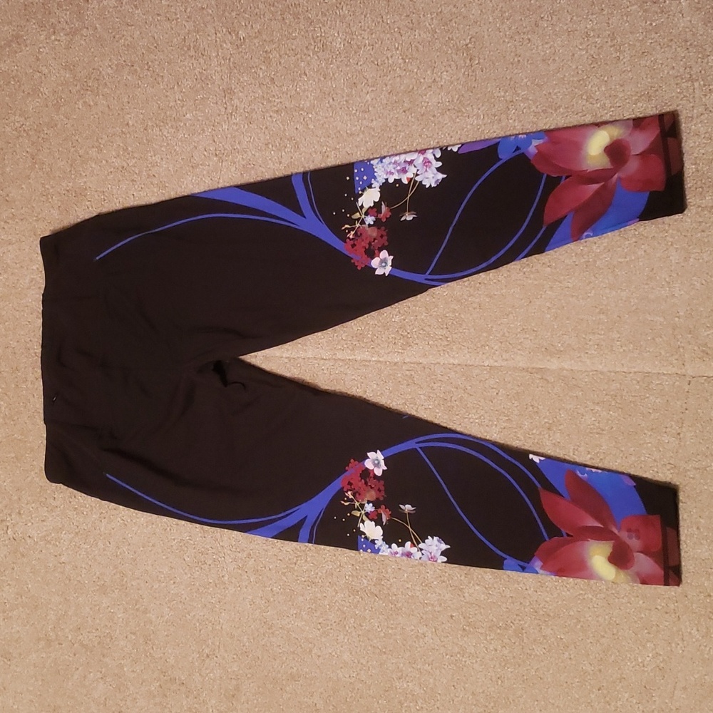 Sweaty Betty Women's Tokyo Bloom 7/8 Leggings - Picture 2 of 10